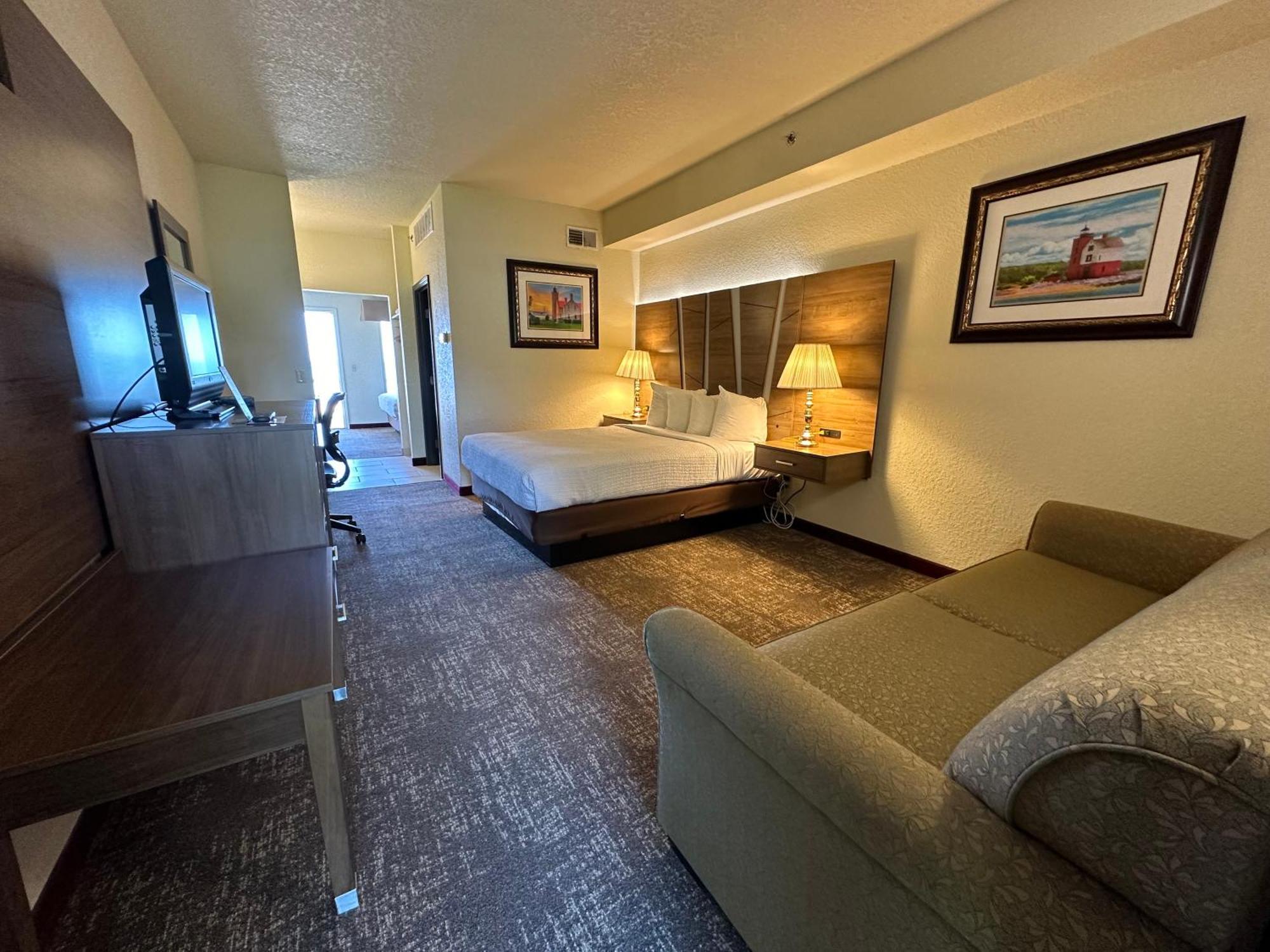 Mackinaw Beach And Bay Inn & Suites Макіно-Сіті Екстер'єр фото