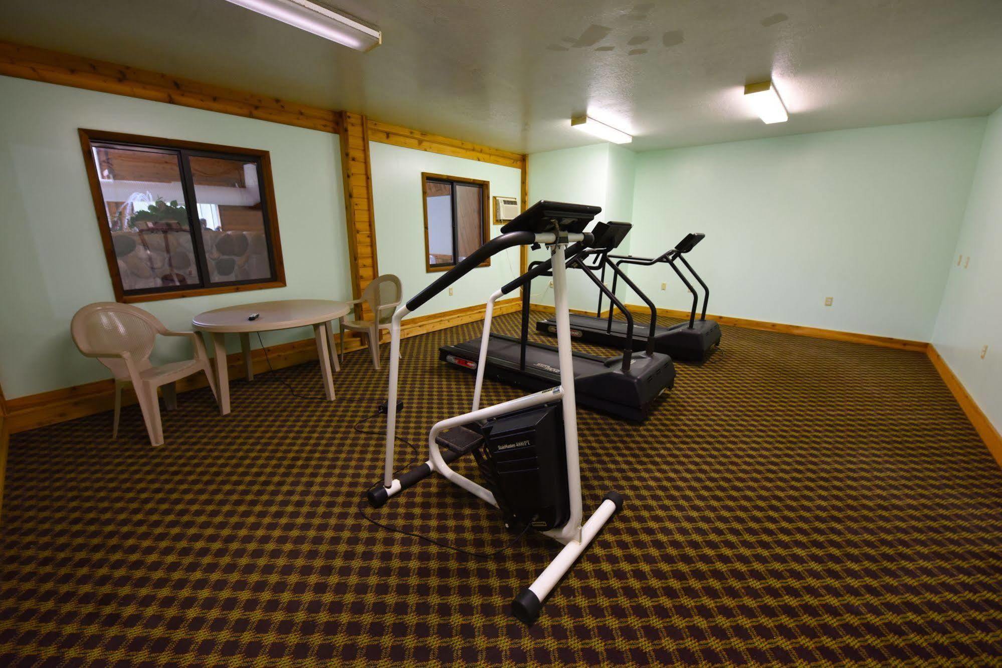 Mackinaw Beach And Bay Inn & Suites Макіно-Сіті Екстер'єр фото